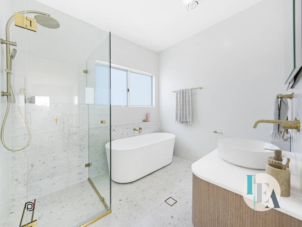 12 Headland Parade, BARRACK POINT, NSW 2528