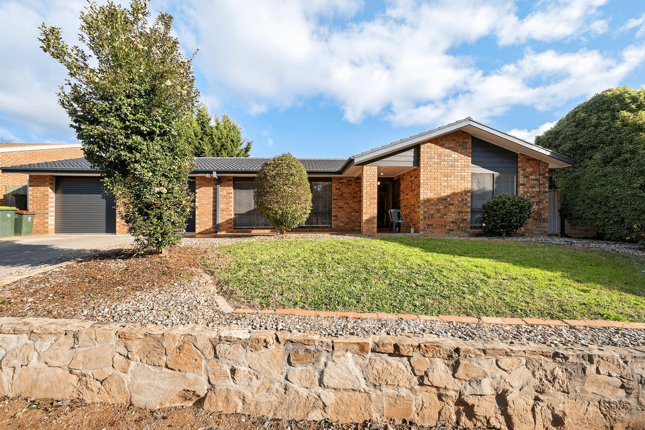 9 Belfield Crescent, FLOREY, ACT 2615