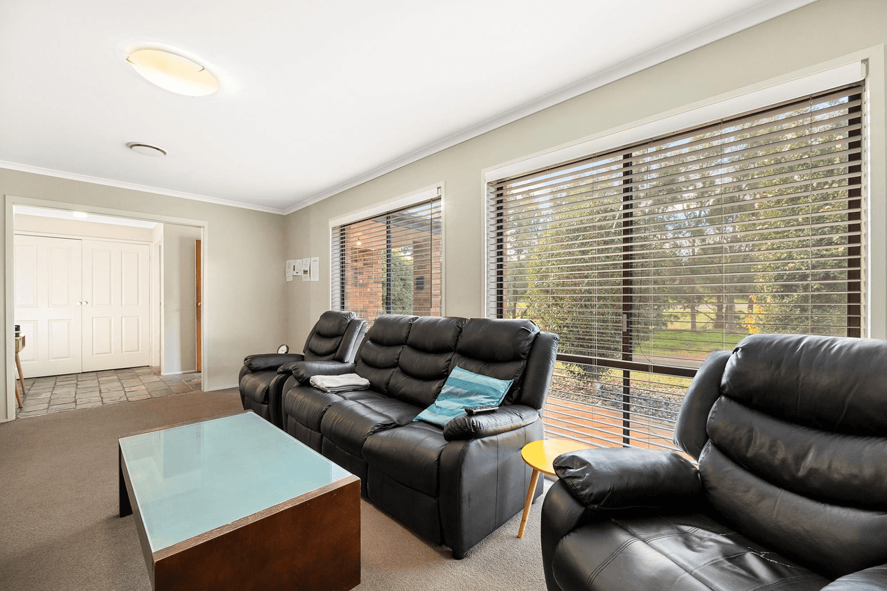 9 Belfield Crescent, FLOREY, ACT 2615