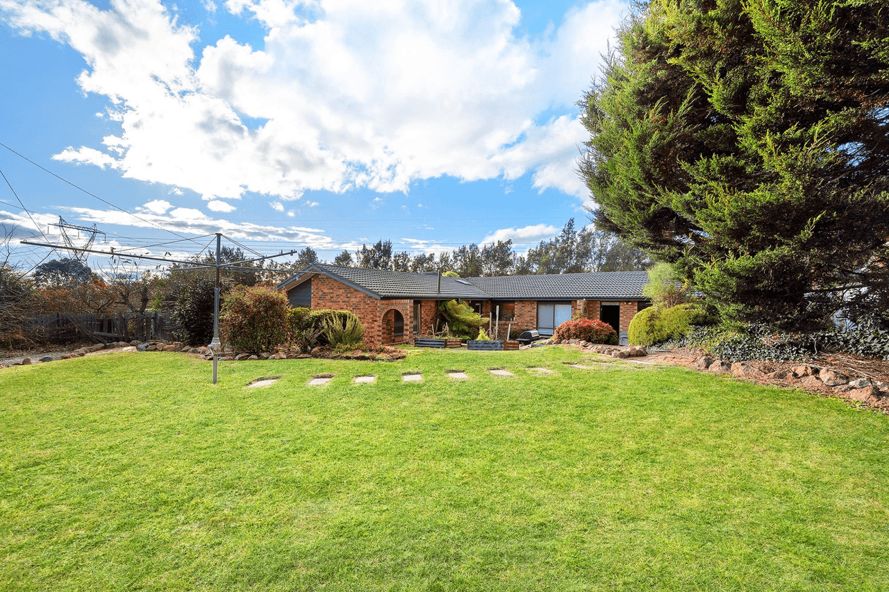 9 Belfield Crescent, FLOREY, ACT 2615