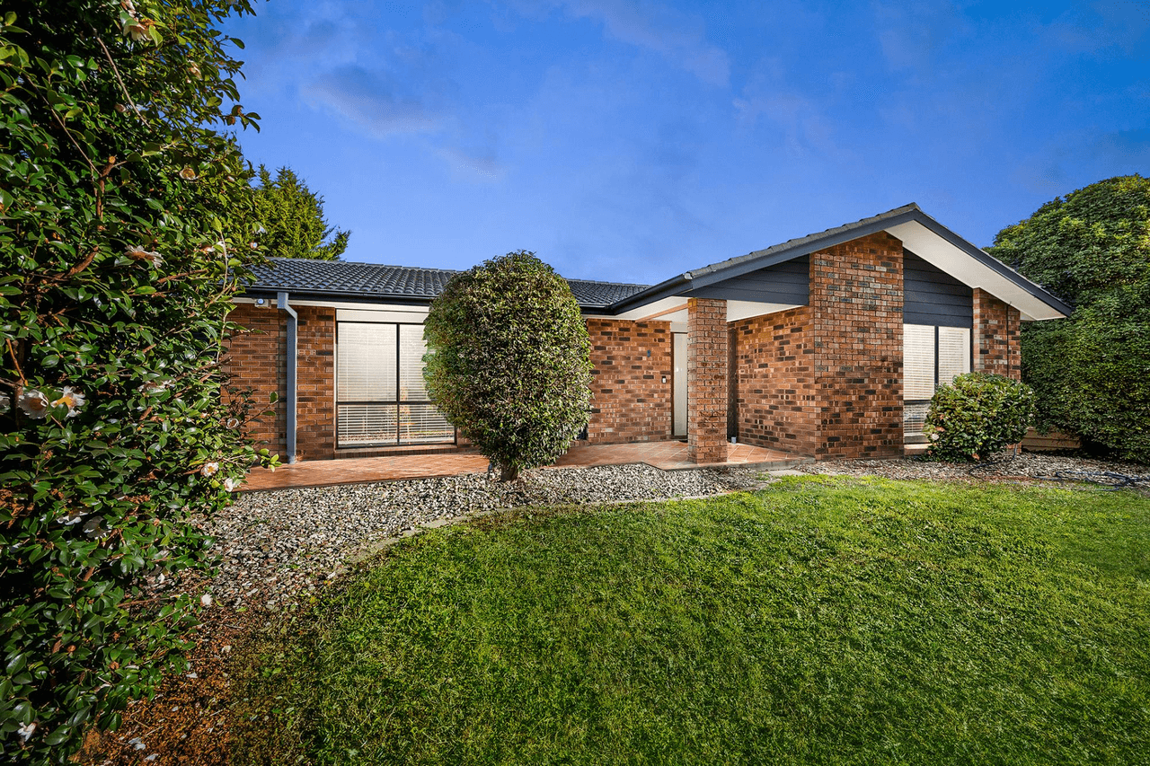 9 Belfield Crescent, FLOREY, ACT 2615