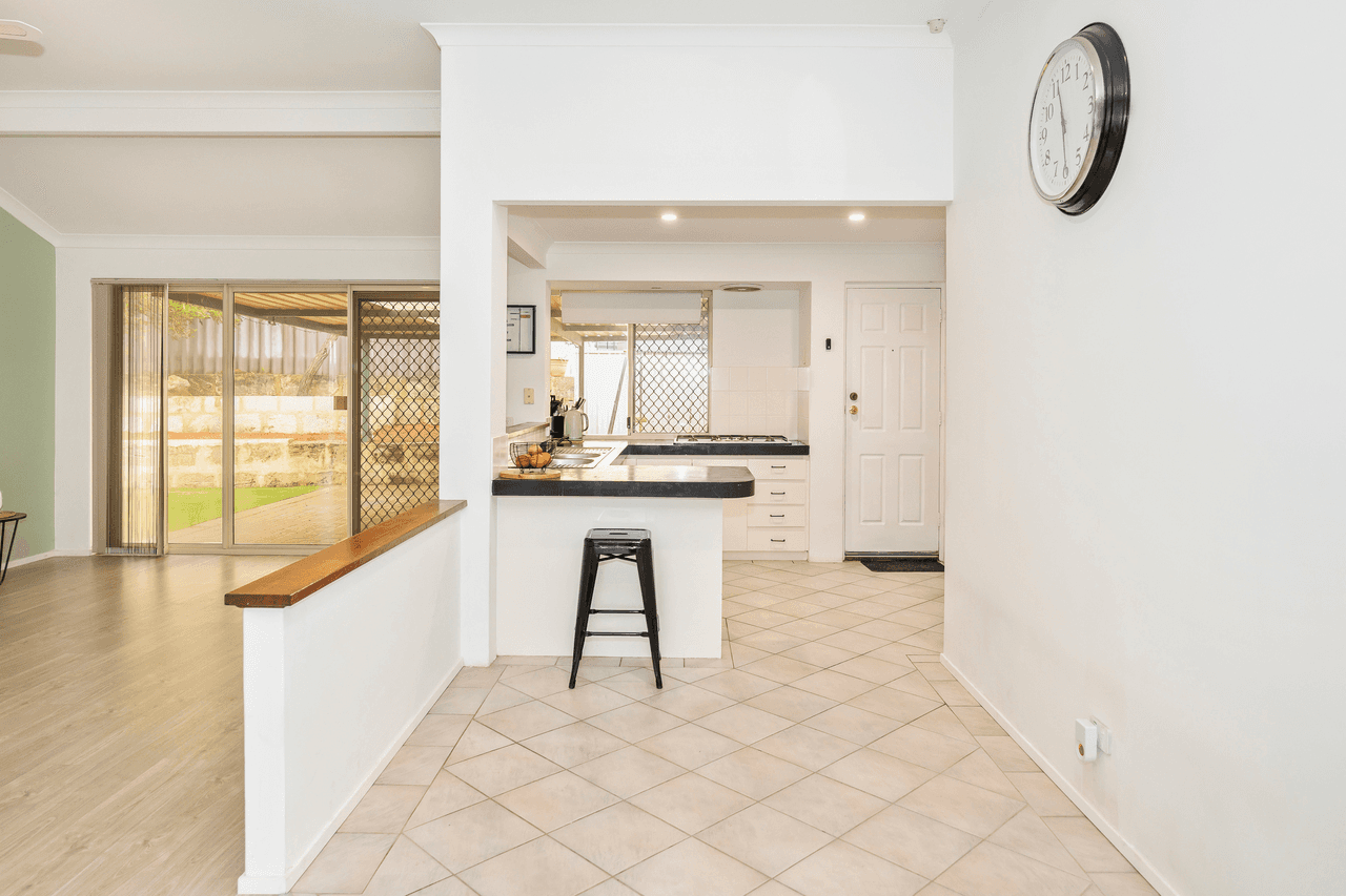 4 Meere Lane, CLARKSON, WA 6030