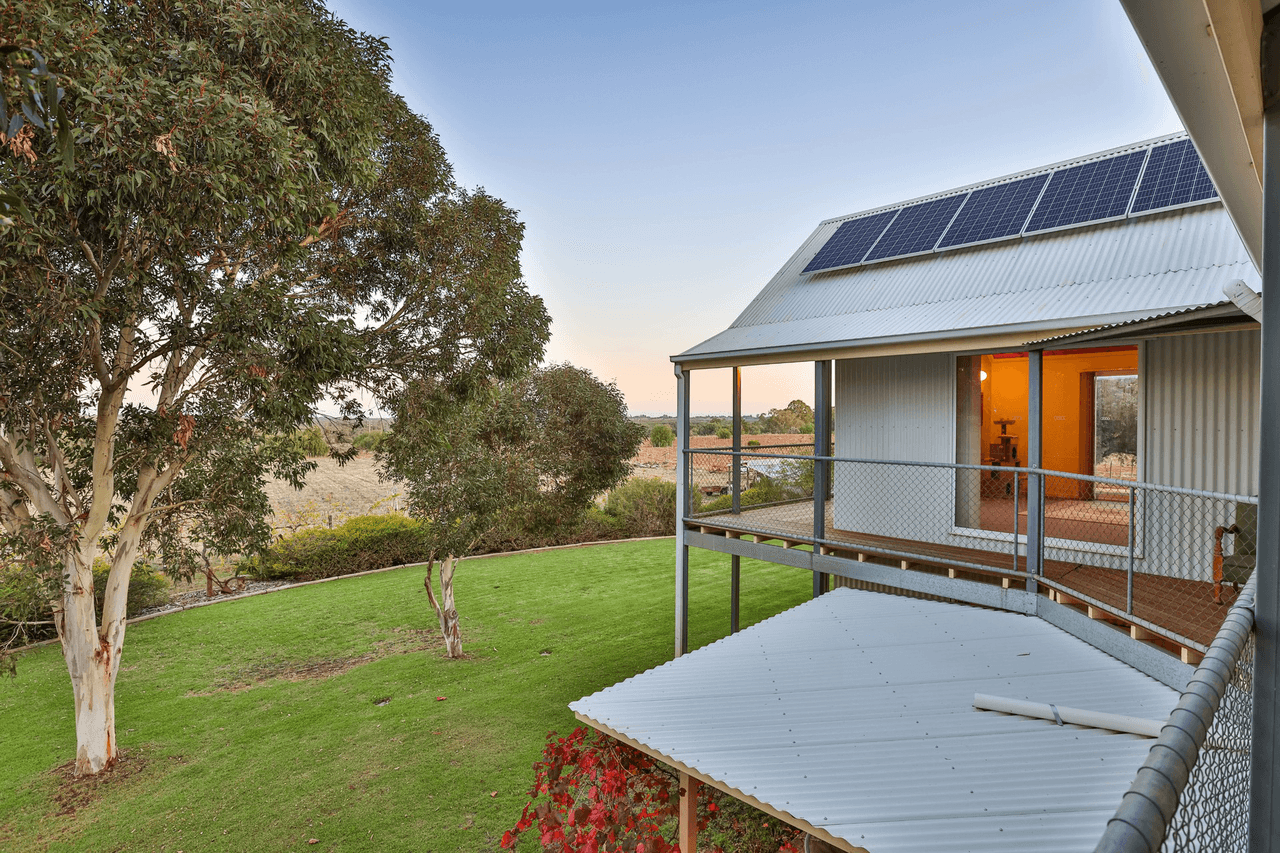 877 Cureton Avenue, Irymple, VIC 3498