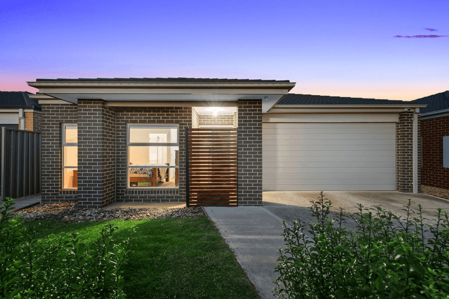 10 Weatherglass St, WALLAN, VIC 3756