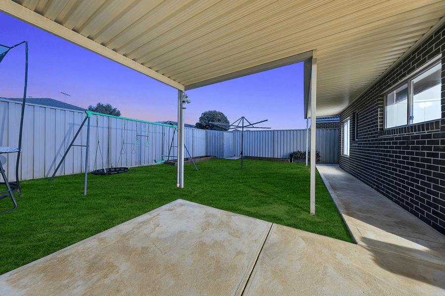 10 Weatherglass St, WALLAN, VIC 3756