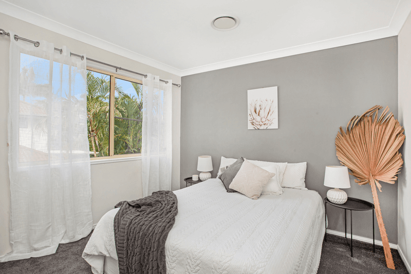 1/35 Bayswater Avenue, VARSITY LAKES, QLD 4227