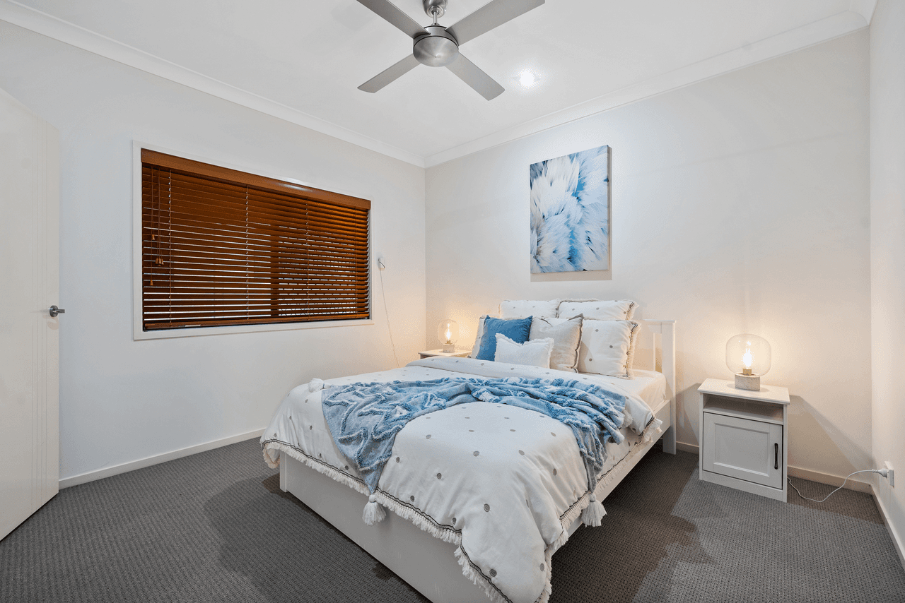 4/12-14 Georgina Street, WOODY POINT, QLD 4019