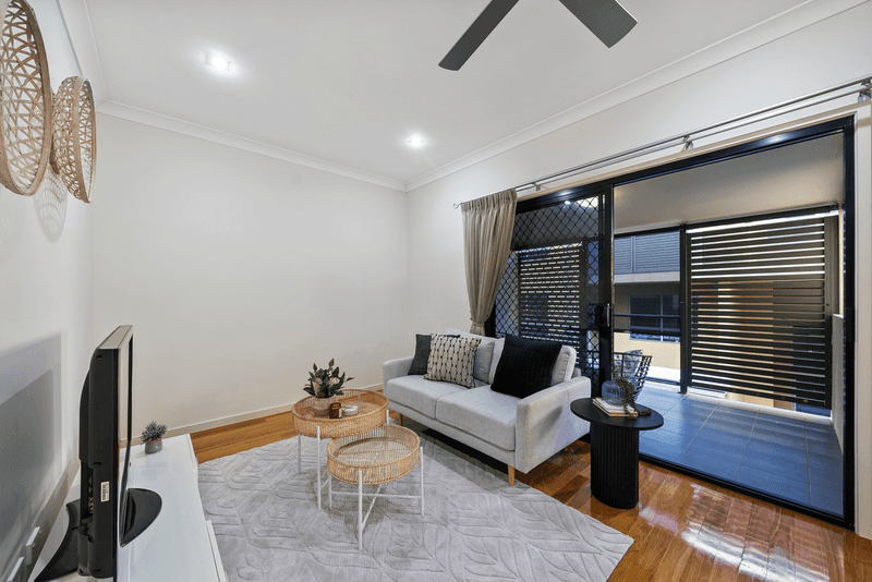 4/12-14 Georgina Street, WOODY POINT, QLD 4019