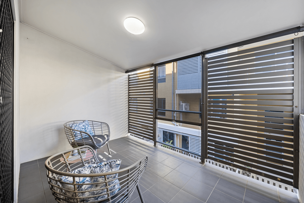 4/12-14 Georgina Street, WOODY POINT, QLD 4019