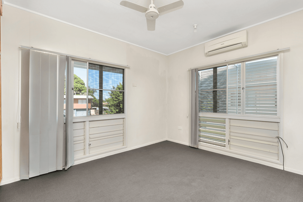 3 Dearden Place, EMERALD, QLD 4720