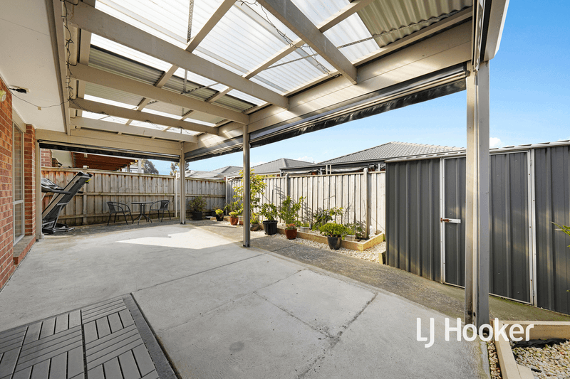 9 Paxford Drive, CRANBOURNE NORTH, VIC 3977