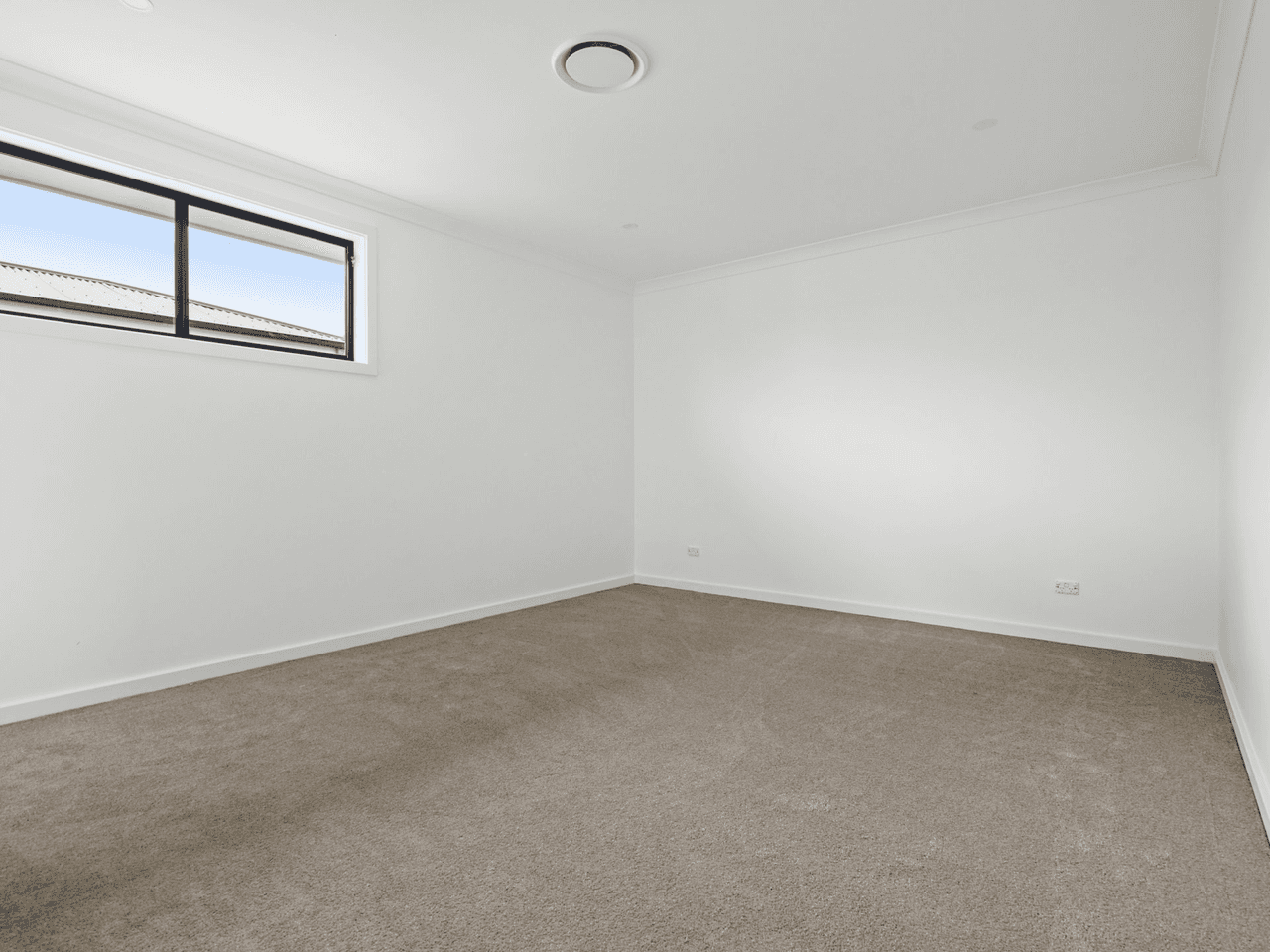 3/8 Durham Street, MINTO, NSW 2566