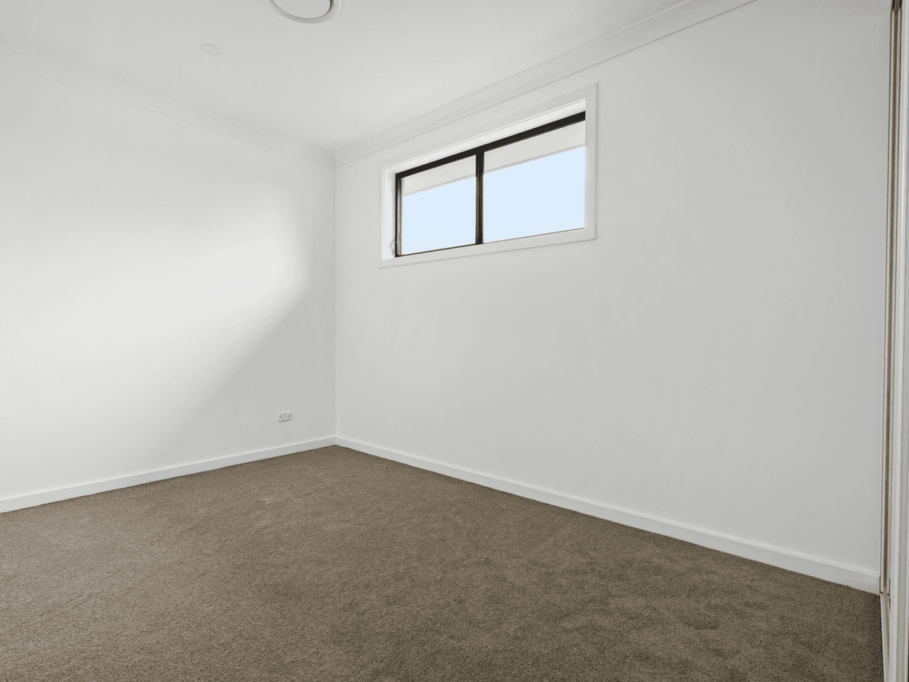 3/8 Durham Street, MINTO, NSW 2566