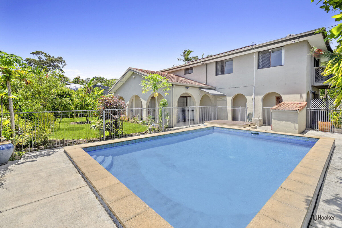 2 Kalamunda Close, Elanora, QLD 4221