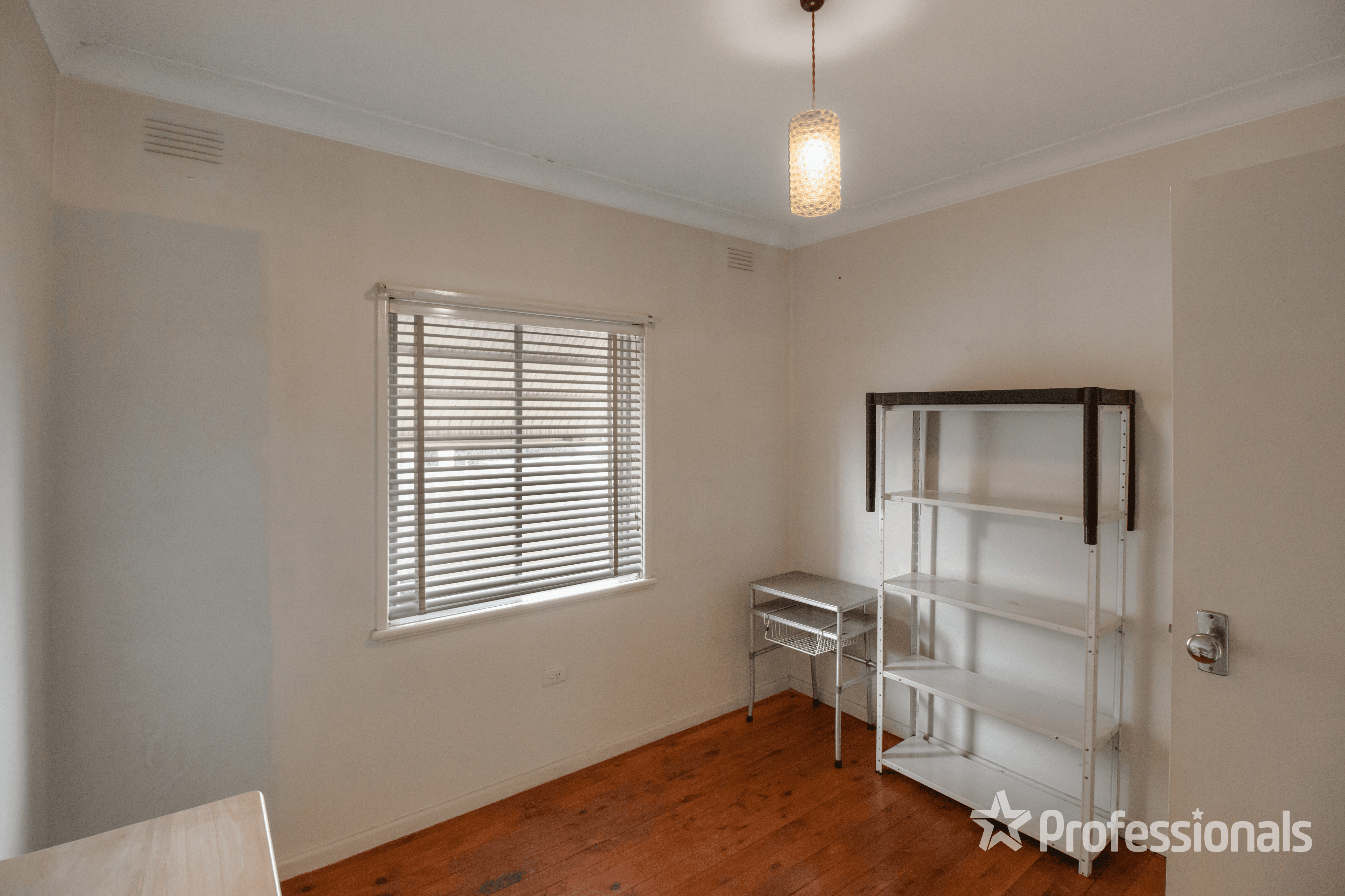 11 Higgins Avenue, Wagga Wagga, NSW 2650