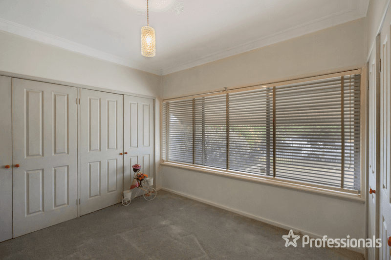 11 Higgins Avenue, Wagga Wagga, NSW 2650