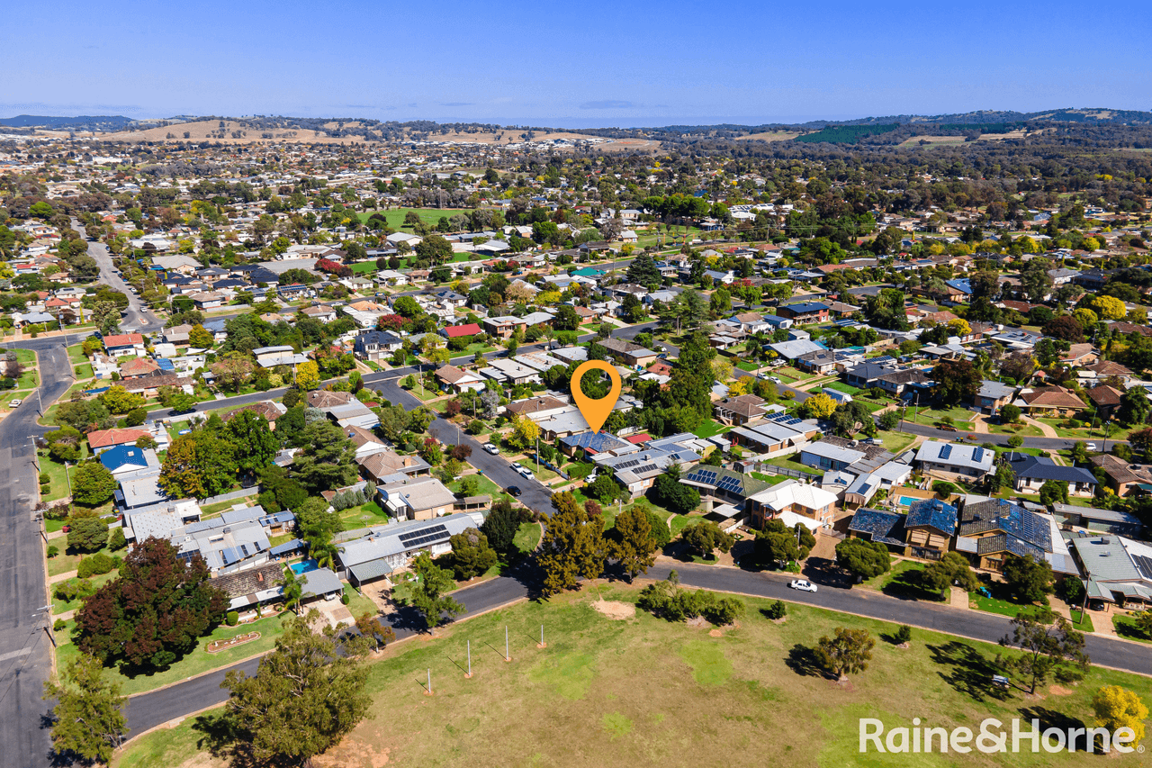 6 Birdwood Street, ASHMONT, NSW 2650