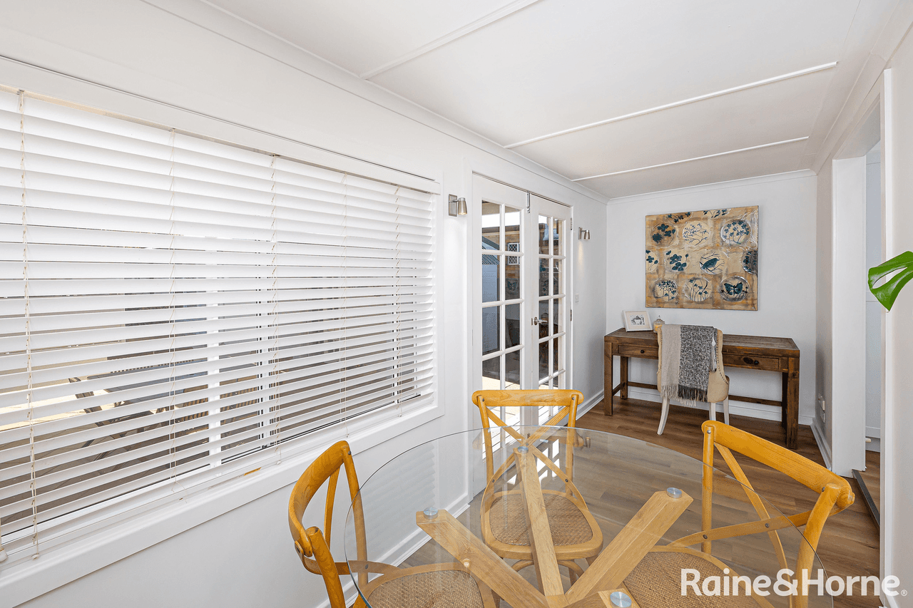 6 Birdwood Street, ASHMONT, NSW 2650