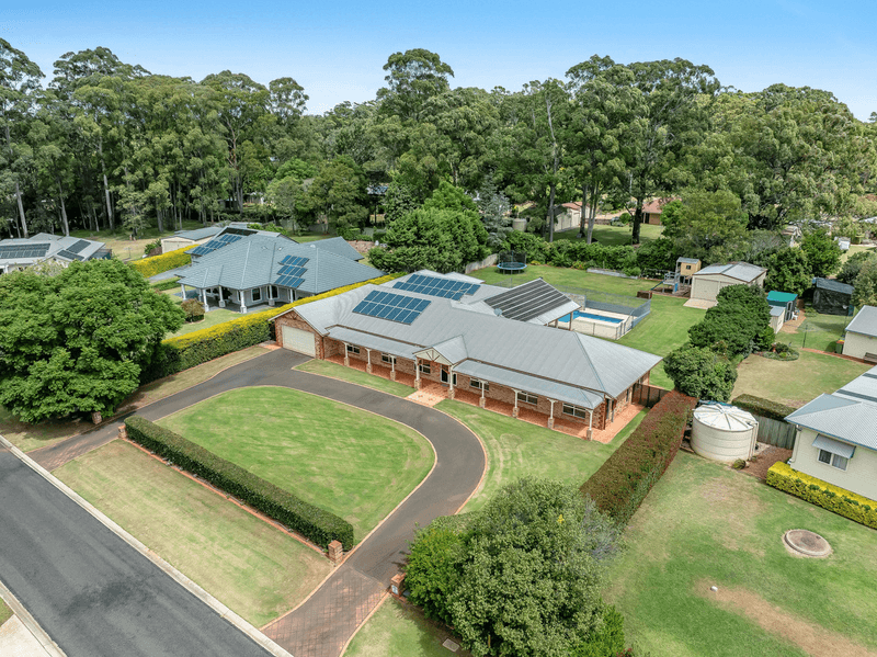 5 Tara Court, Highfields, QLD 4352