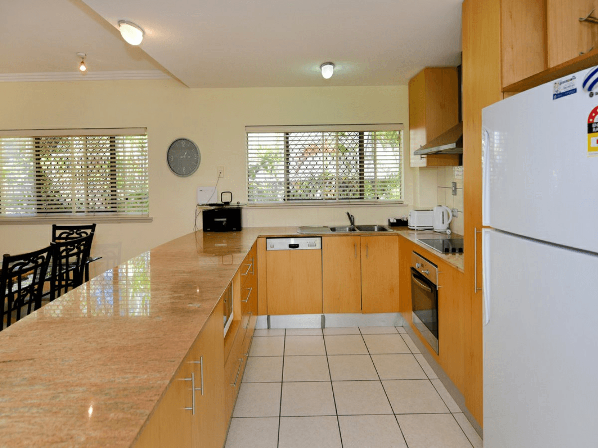 6/77 Arlington Esplanade, CLIFTON BEACH, QLD 4879