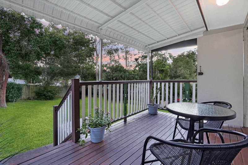 4 Pirra Crescent, FERNY HILLS, QLD 4055