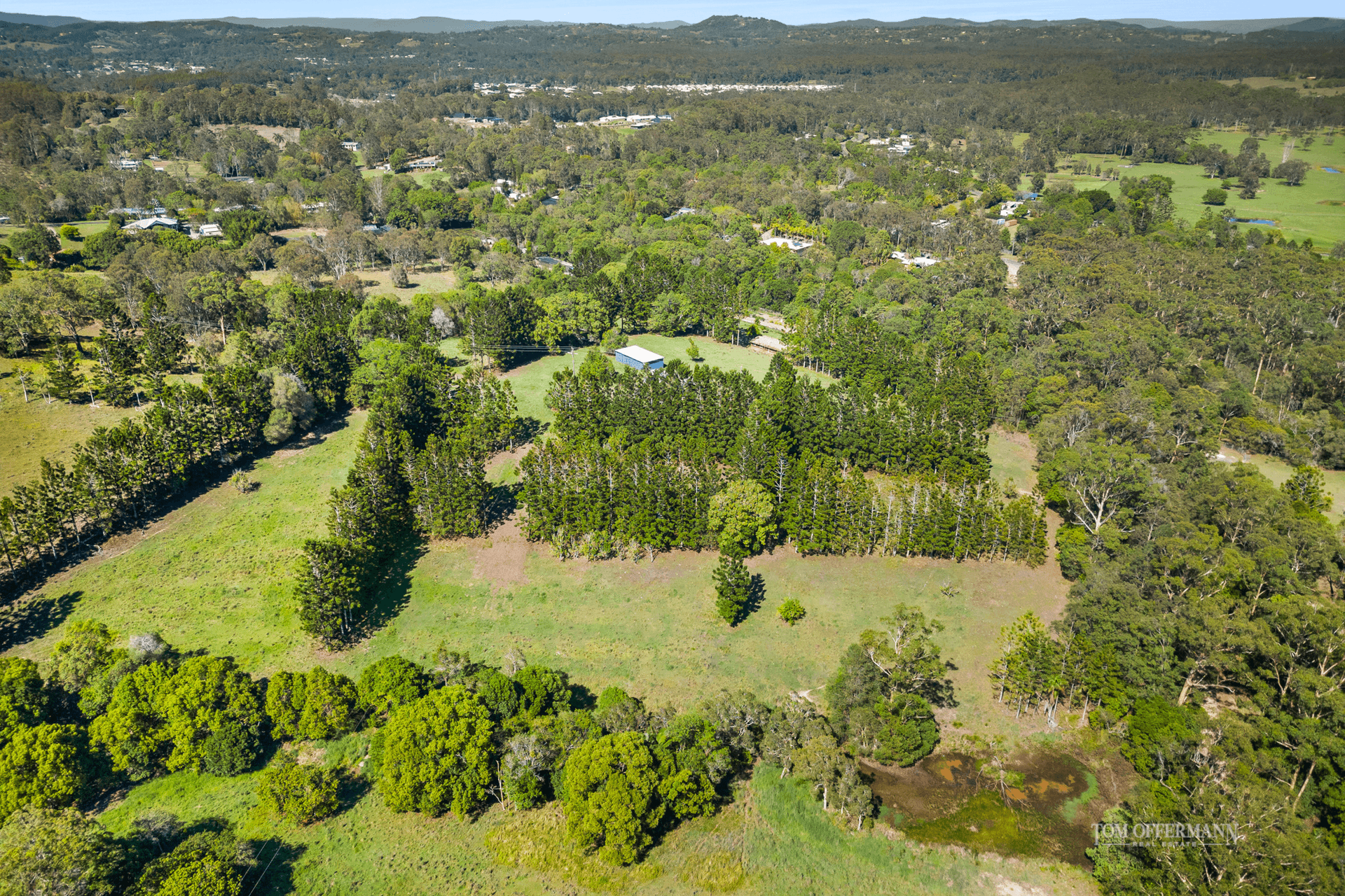 44 Hoy Road, Lake Macdonald, QLD 4563