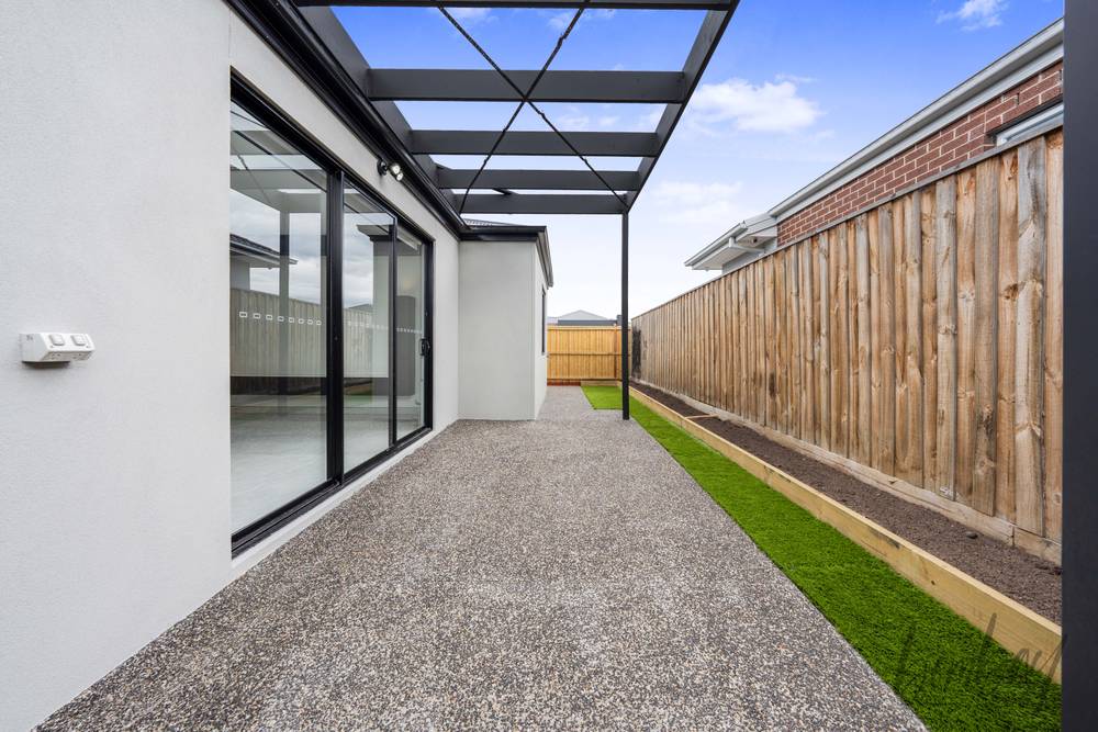 10 Poyner Circuit, MICKLEHAM, VIC 3064