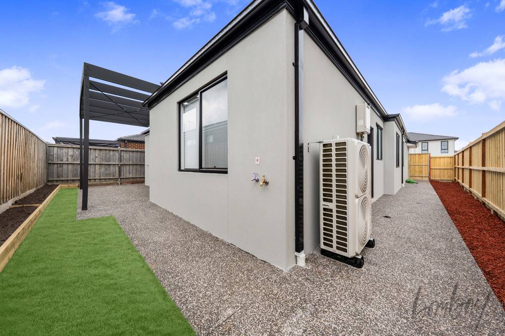 10 Poyner Circuit, MICKLEHAM, VIC 3064