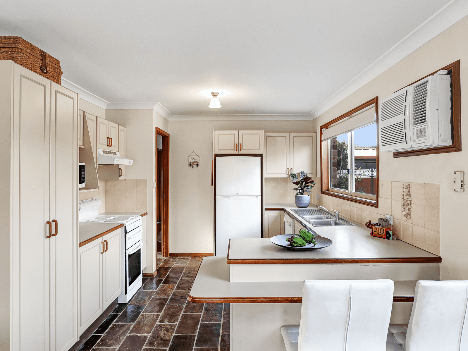 27 Colorado St, KEARNS, NSW 2558