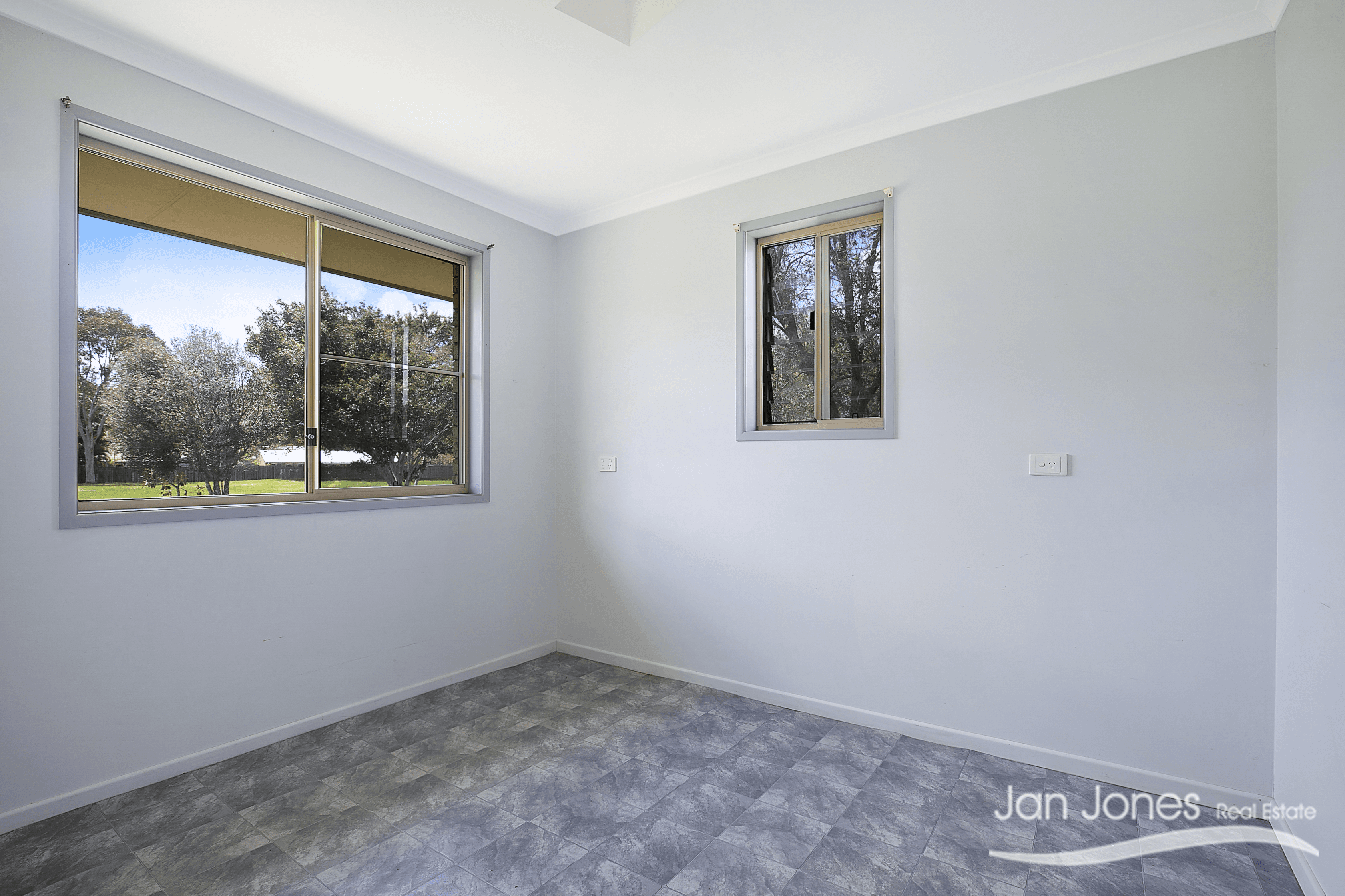 13 Cresta Court, Morayfield, QLD 4506