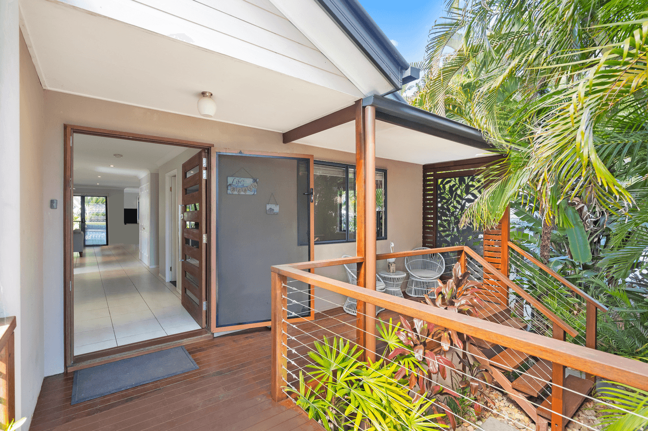 36 Leopard Avenue, ELANORA, QLD 4221