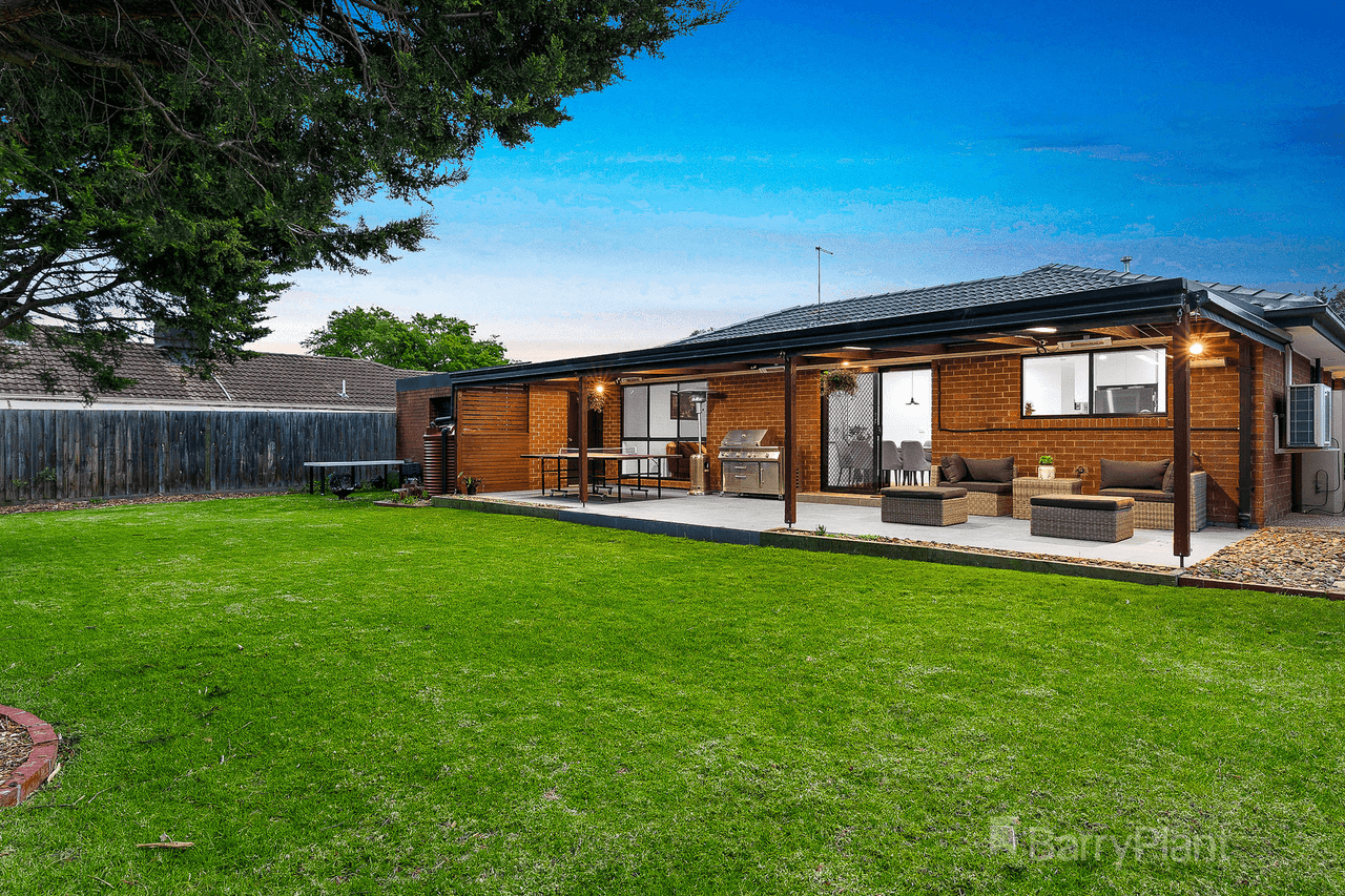 2 Aristotle Court, Narre Warren, VIC 3805