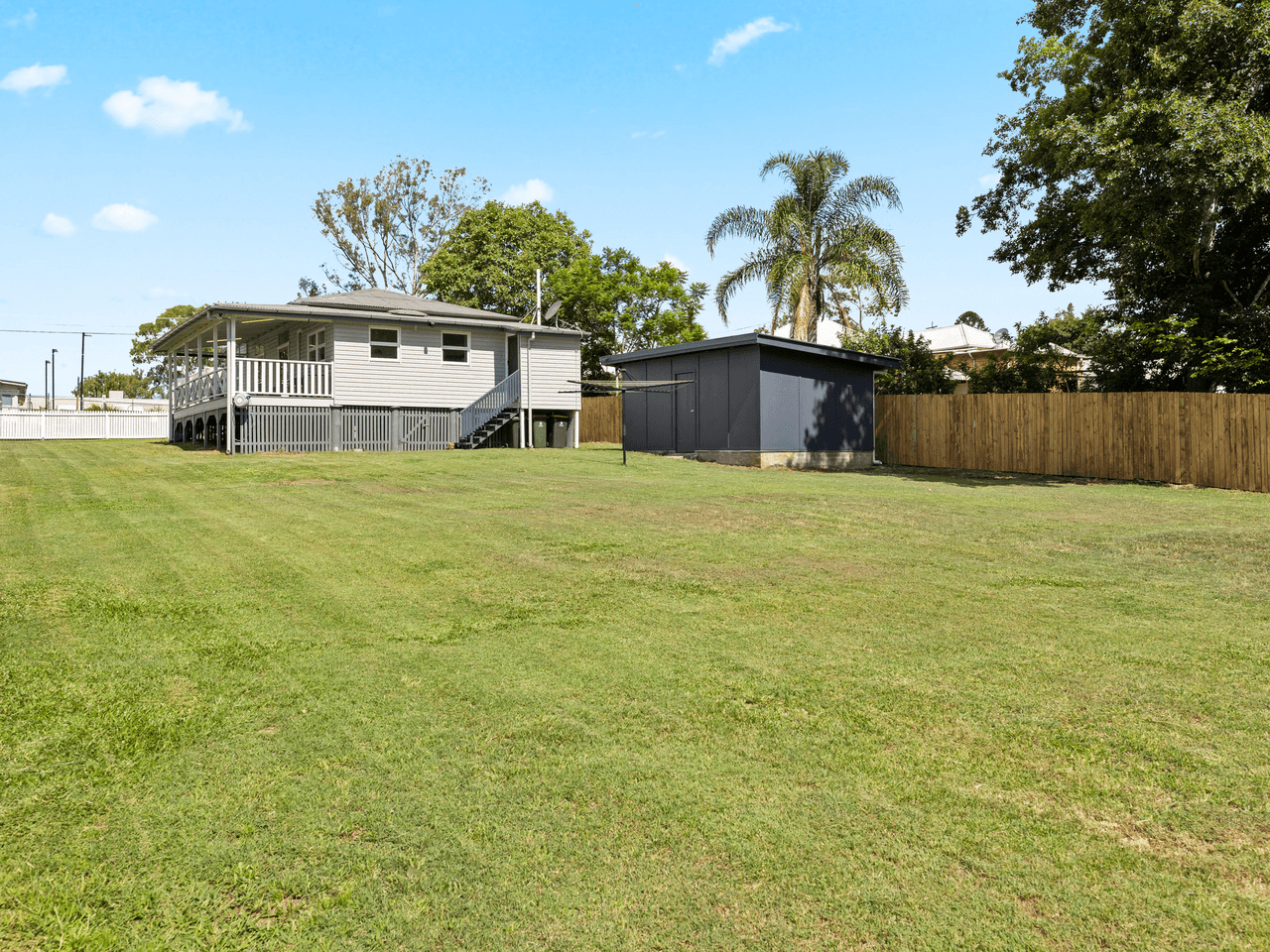 16 River Road, BUNDAMBA, QLD 4304