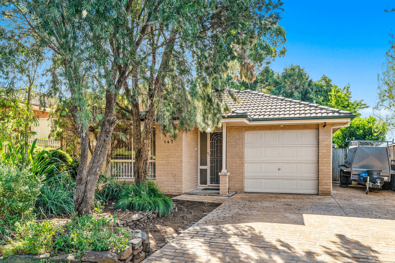 147 Holdsworth Drive, MOUNT ANNAN, NSW 2567