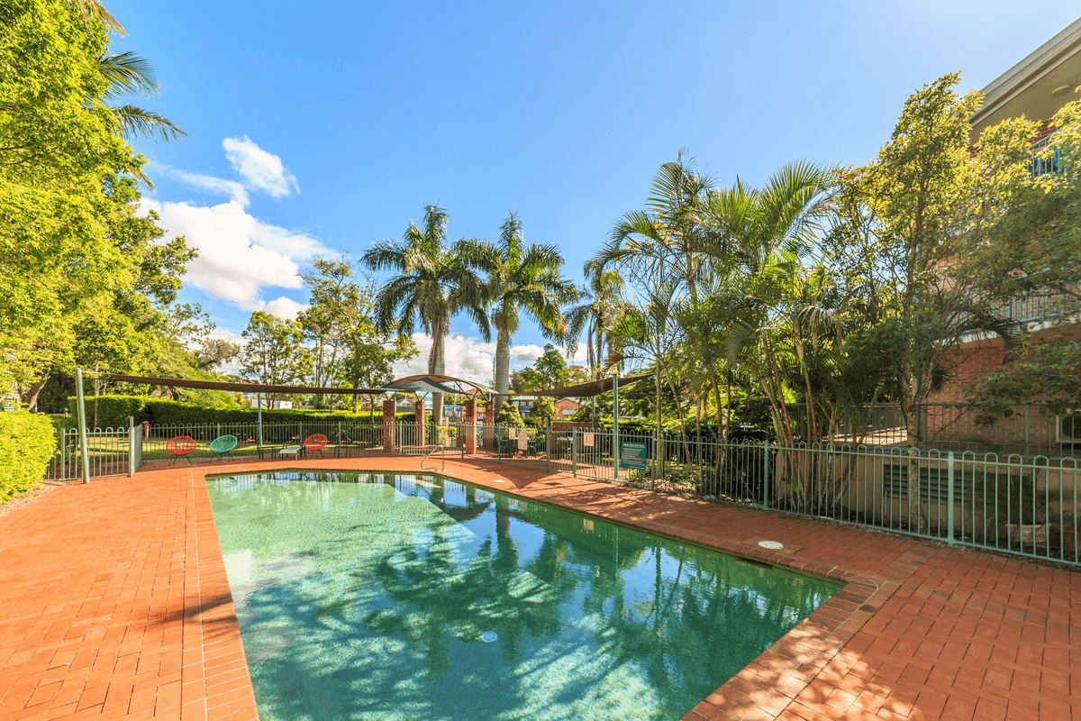 18/45 Pohlman Street, SOUTHPORT, QLD 4215