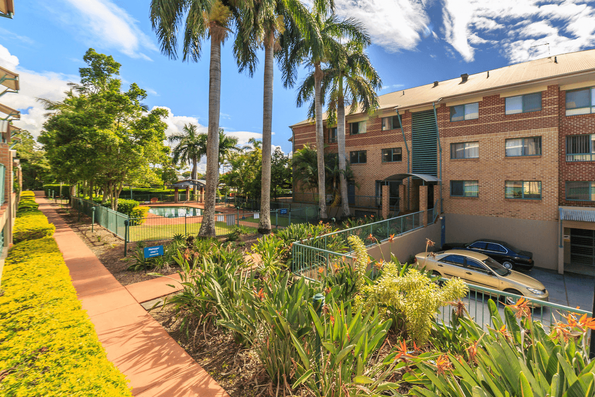 18/45 Pohlman Street, SOUTHPORT, QLD 4215