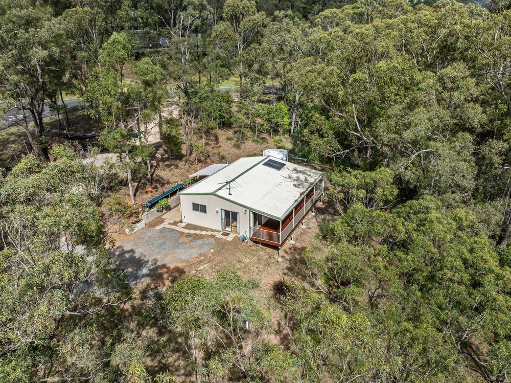 40 Berghofer Drive, WITHCOTT, QLD 4352