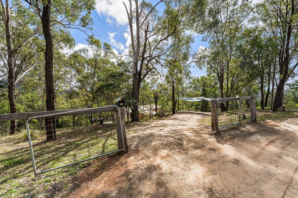 40 Berghofer Drive, WITHCOTT, QLD 4352