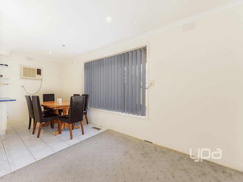 22 Maplewood Road, KINGS PARK, VIC 3021