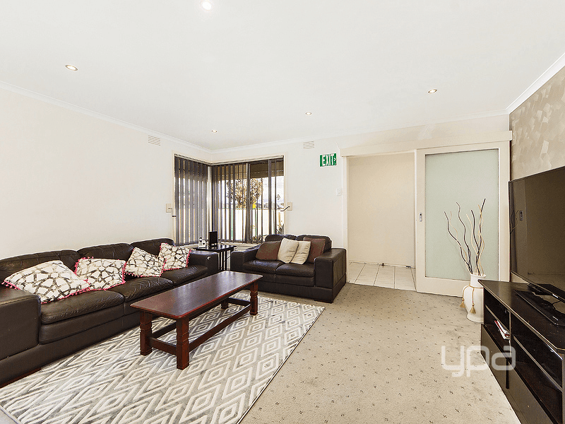 22 Maplewood Road, KINGS PARK, VIC 3021