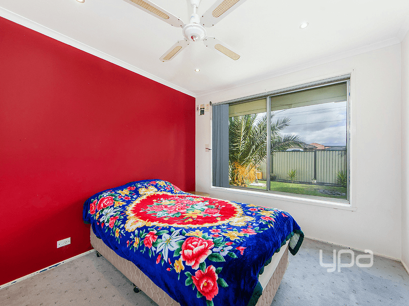 22 Maplewood Road, KINGS PARK, VIC 3021