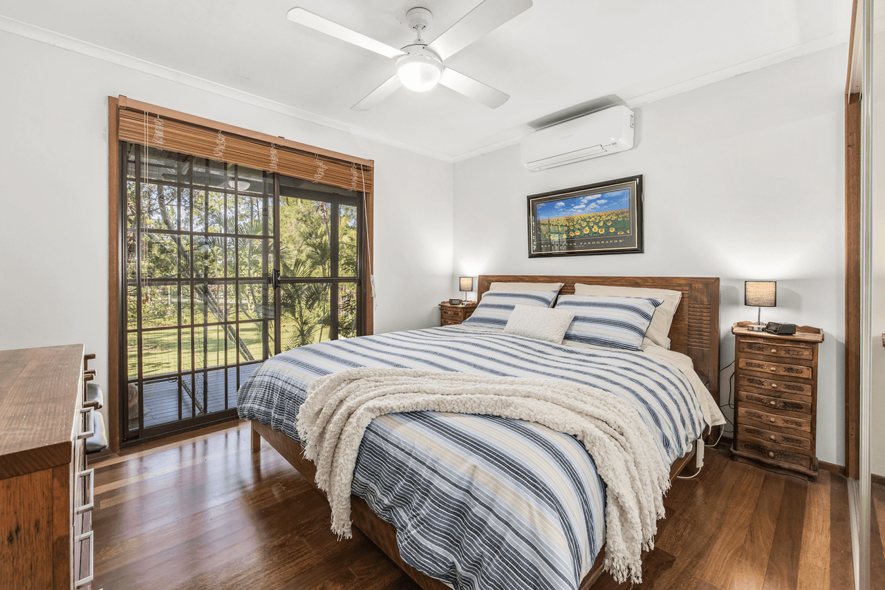 11 Connemara Road, GAVEN, QLD 4211