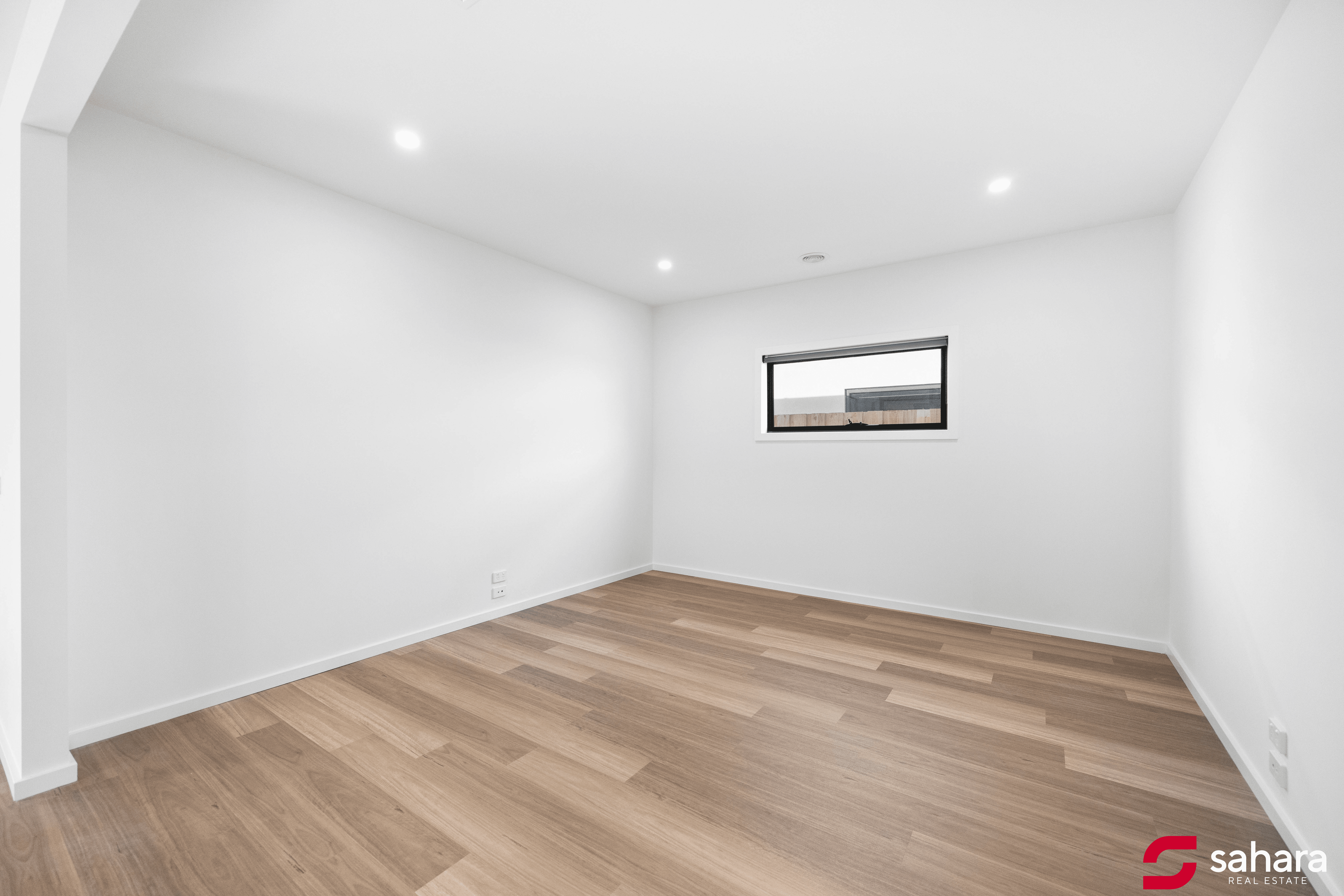 42 Sparrowhawk Crescent, DEANSIDE, VIC 3336