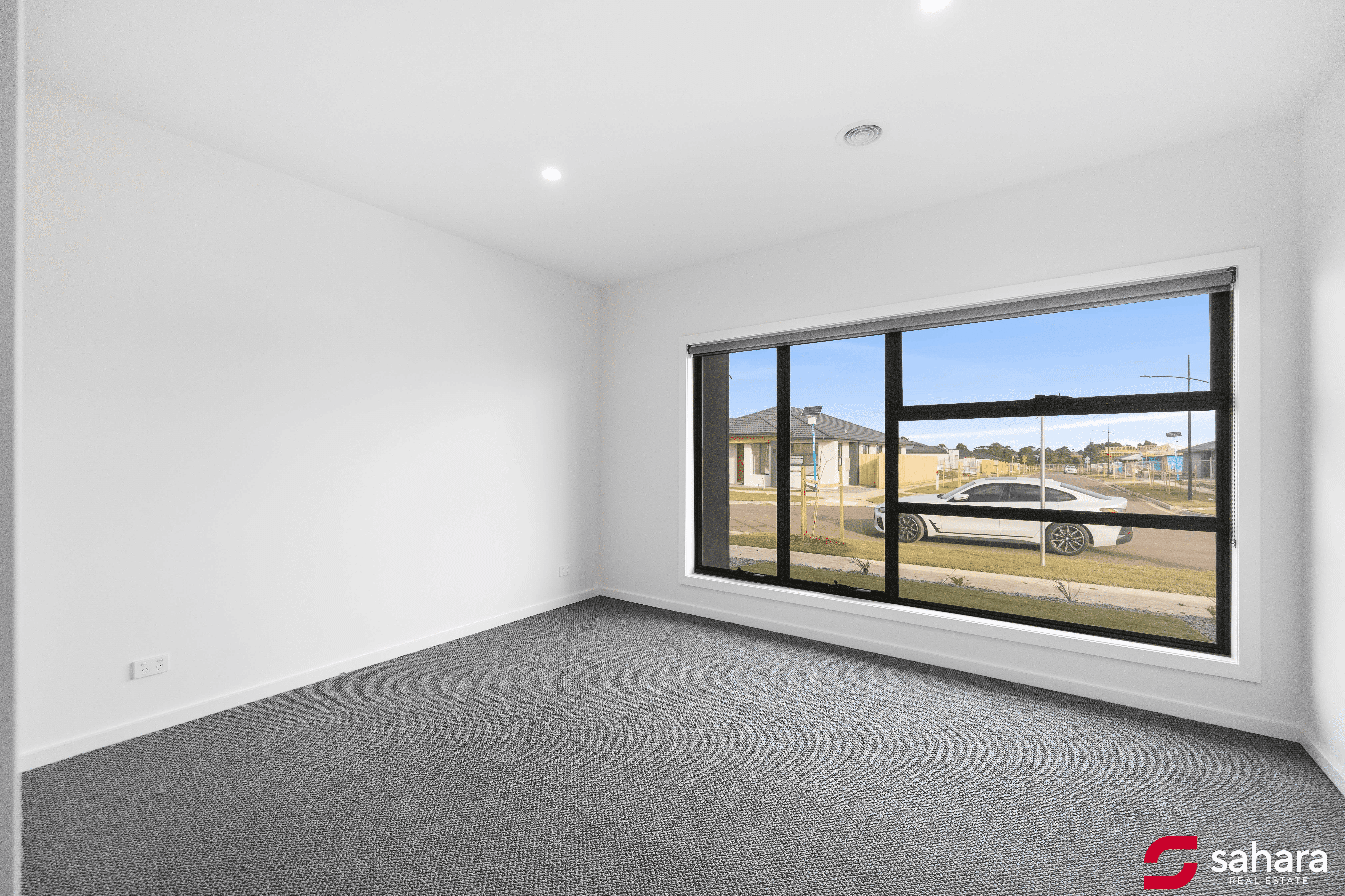 42 Sparrowhawk Crescent, DEANSIDE, VIC 3336