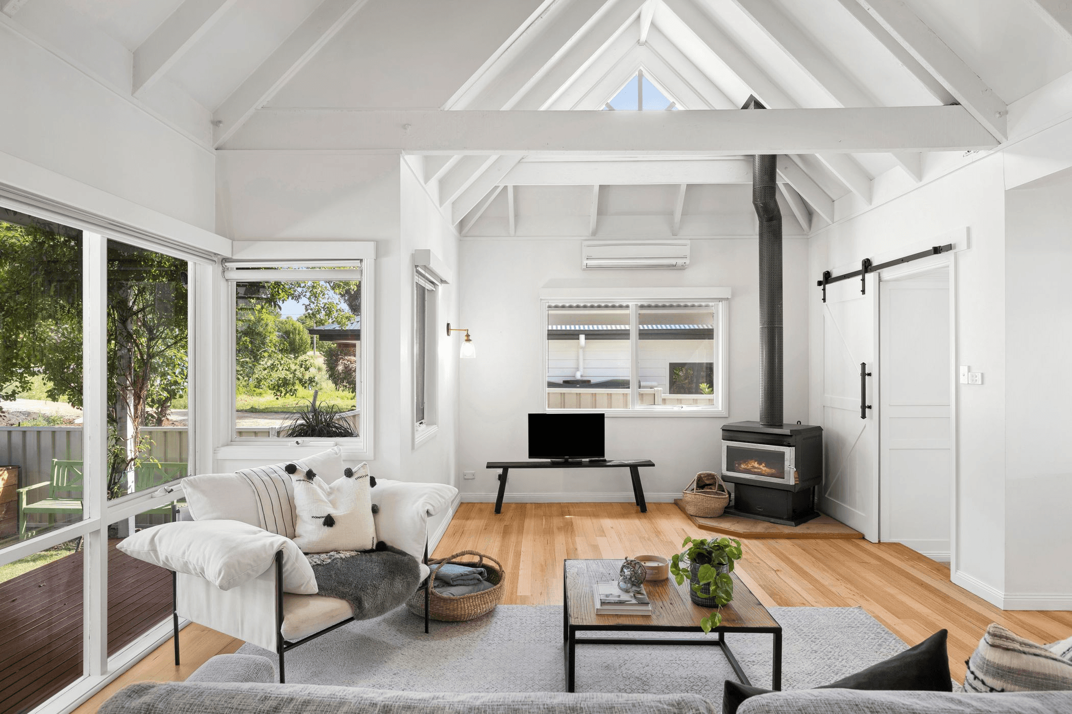 14 Bowen Street, TRENTHAM, VIC 3458