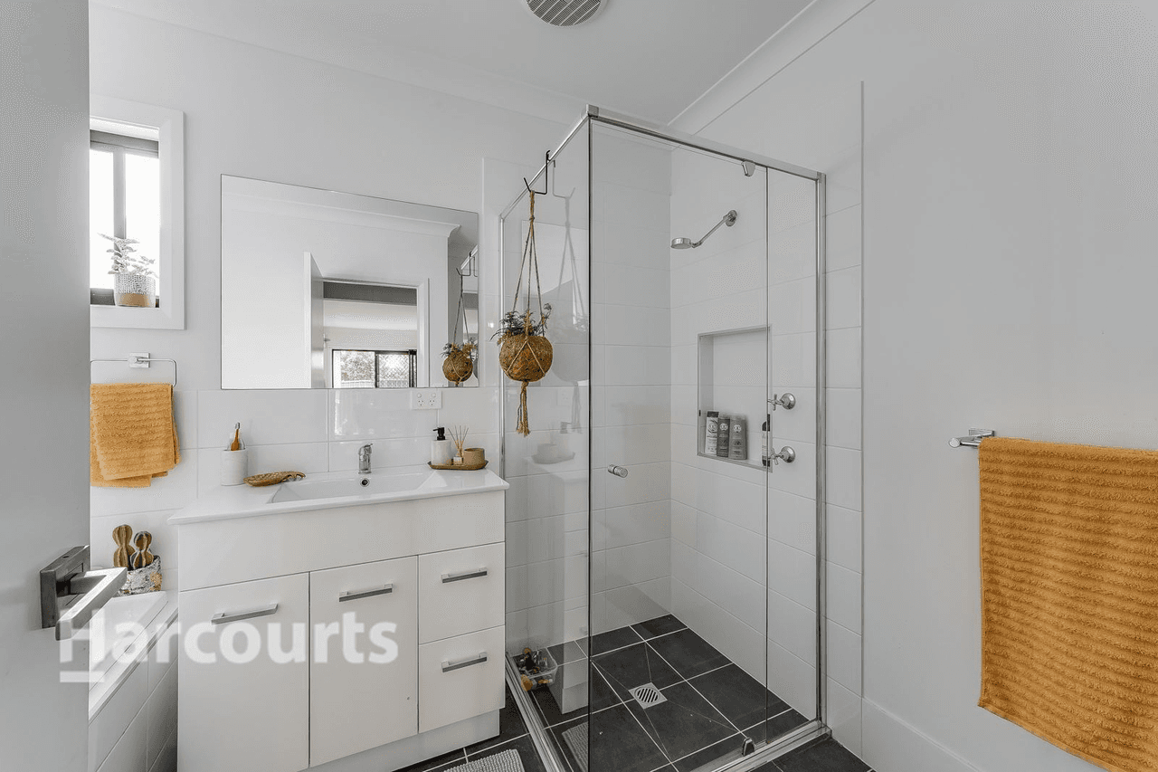 2 & 2A  Austen Boulevard, Spring Farm, NSW 2570