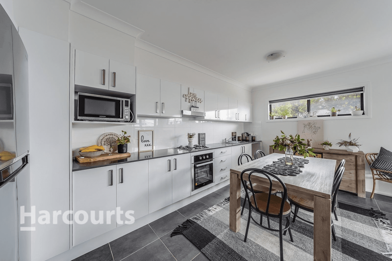 2 & 2A  Austen Boulevard, Spring Farm, NSW 2570