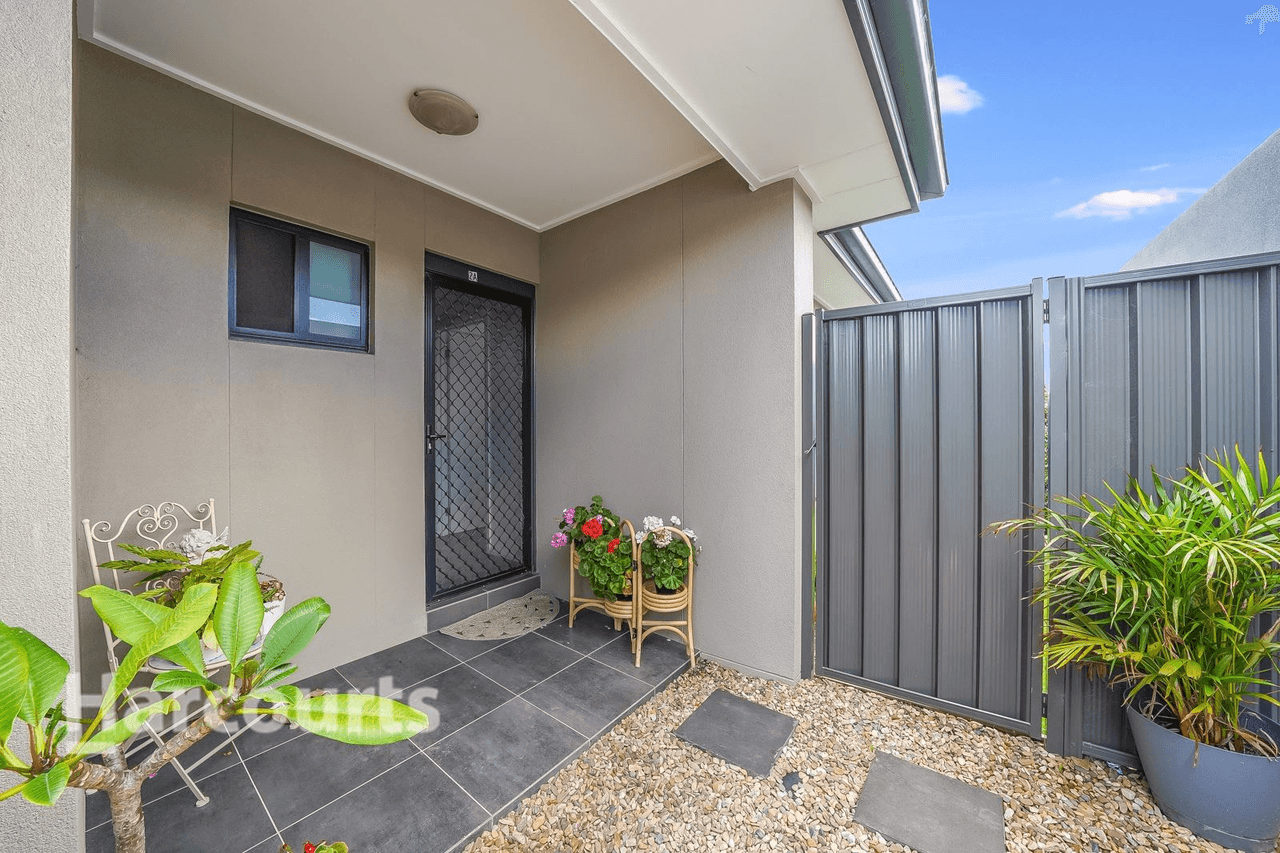 2 & 2A  Austen Boulevard, Spring Farm, NSW 2570