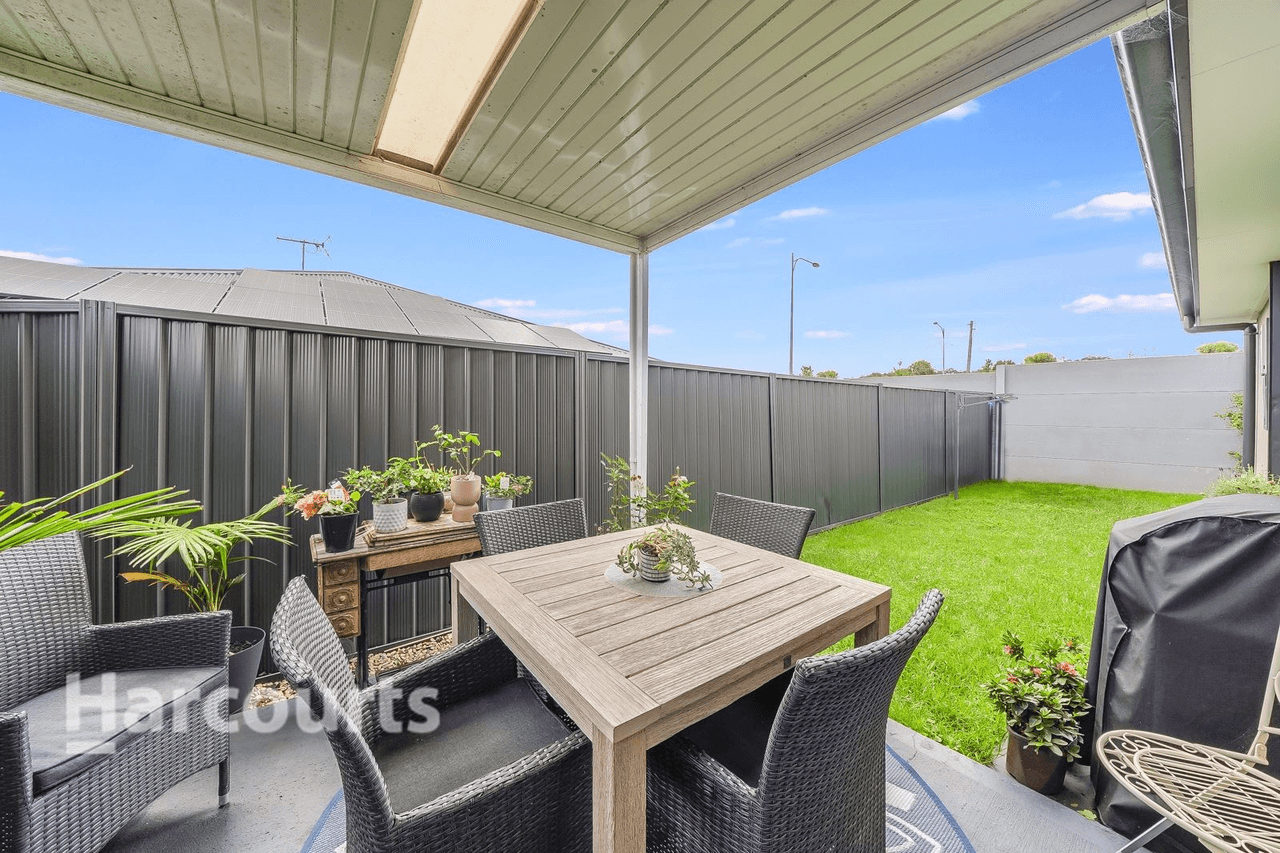 2 & 2A  Austen Boulevard, Spring Farm, NSW 2570