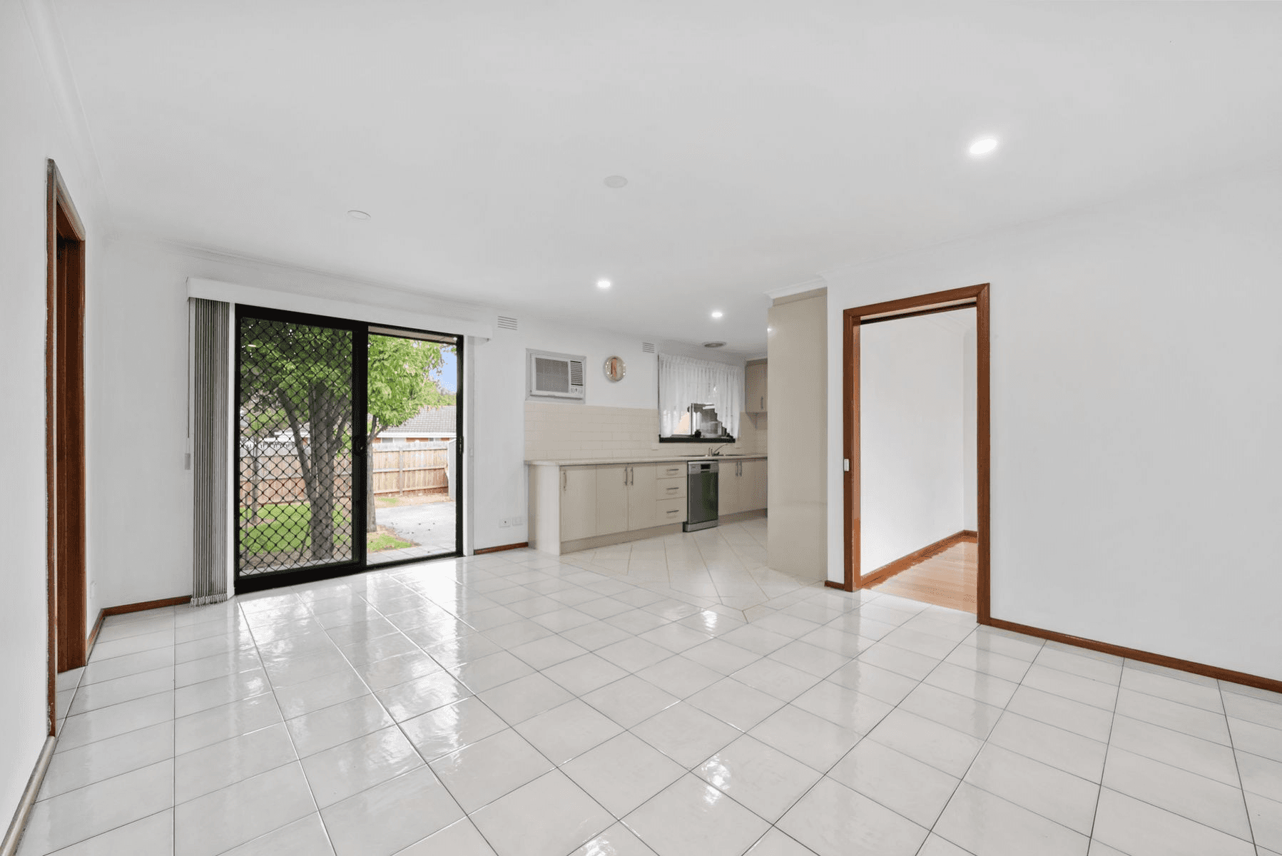 15 Rosemary Drive, LALOR, VIC 3075